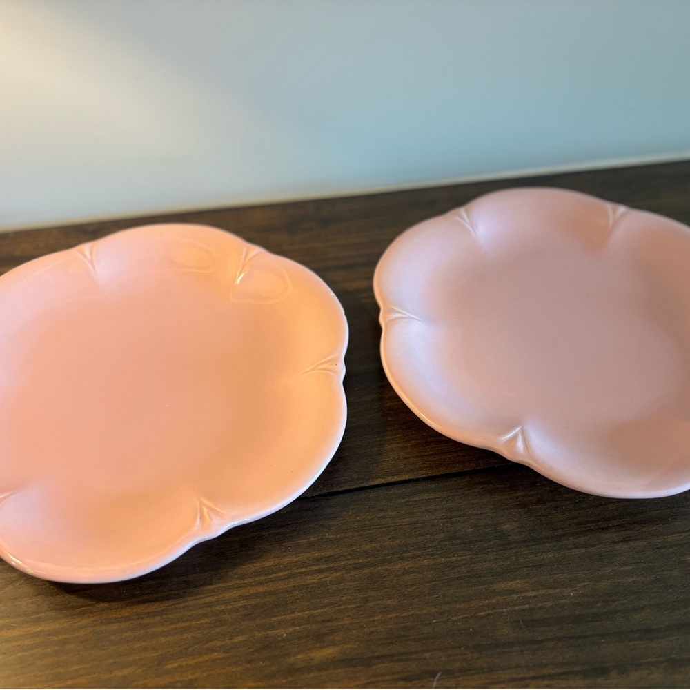 Tiffani Ceramiche scalloped dinner plates.